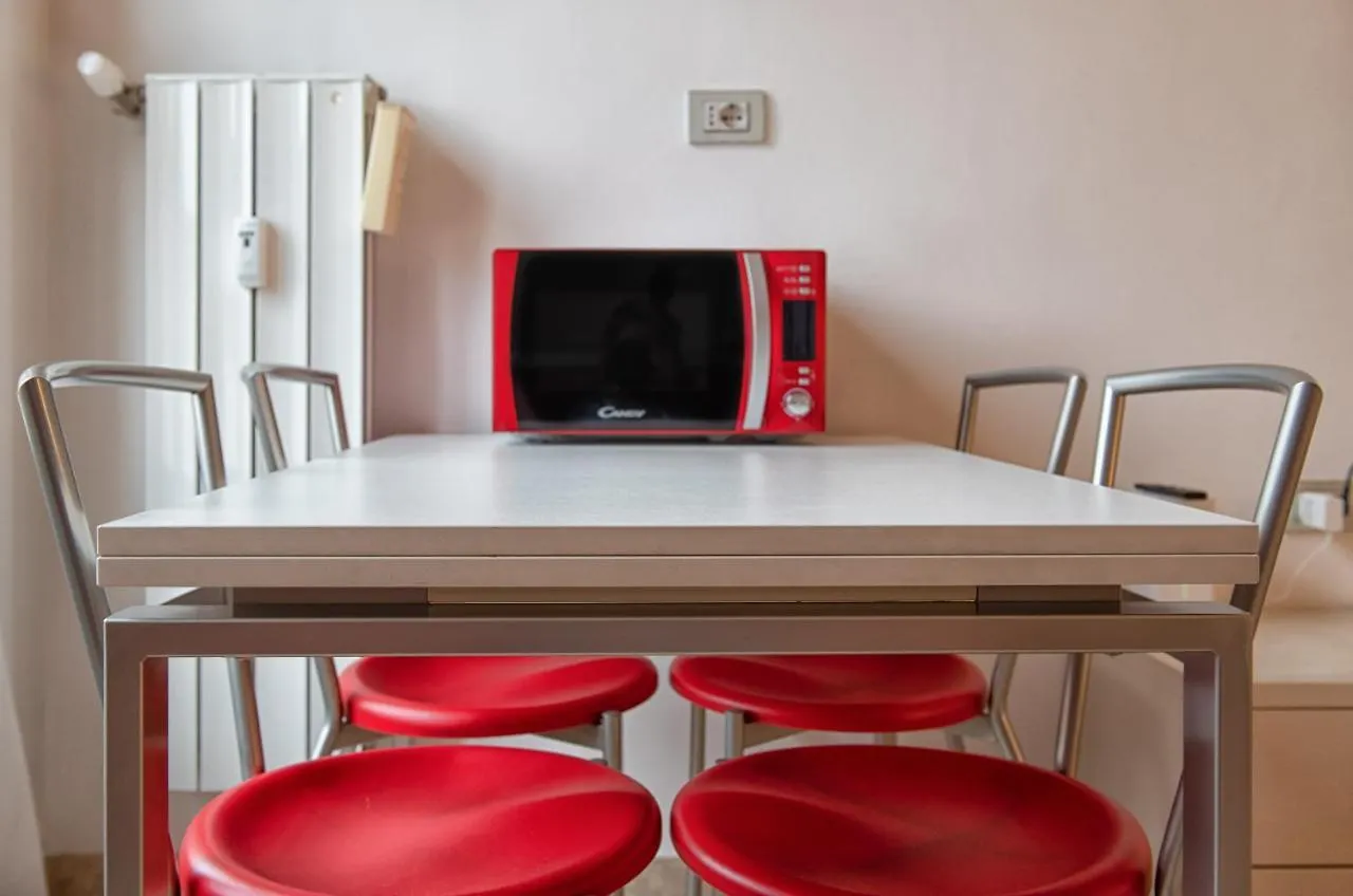 Studio Lunigiana Milano Stazione Milano דירה מילאנו